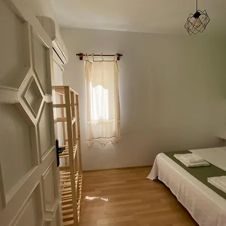 Yedi Butik *