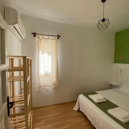 מלון Yedi Butik *